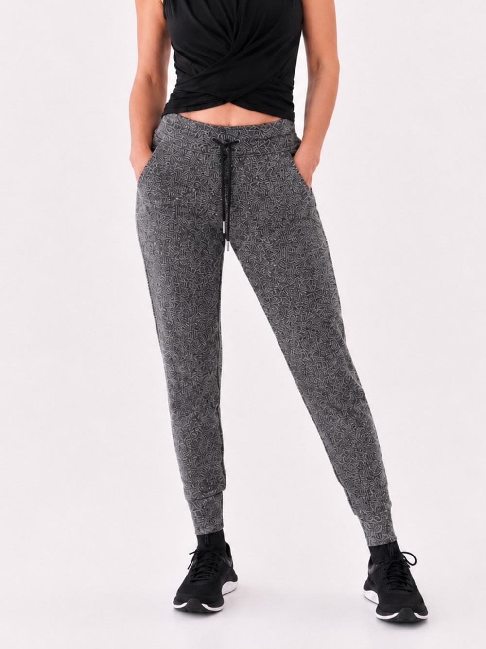 Lululemon Engineered Warmth Relaxed Fit Jogger Merino Wool Sz 10 Black White EUC
